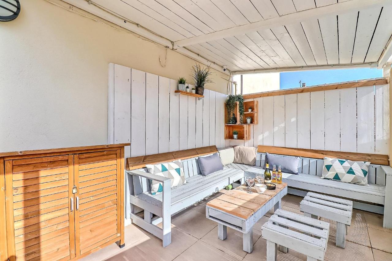Appart Cosy, Mezzanine Clim et Terrasse à 200m de la Gare Apartamento Nîmes Exterior foto