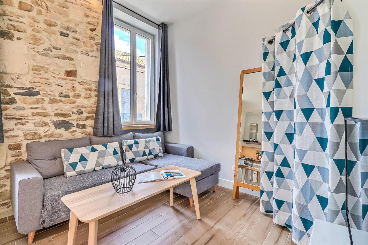 Appart Cosy, Mezzanine Clim et Terrasse à 200m de la Gare Apartamento Nîmes Exterior foto